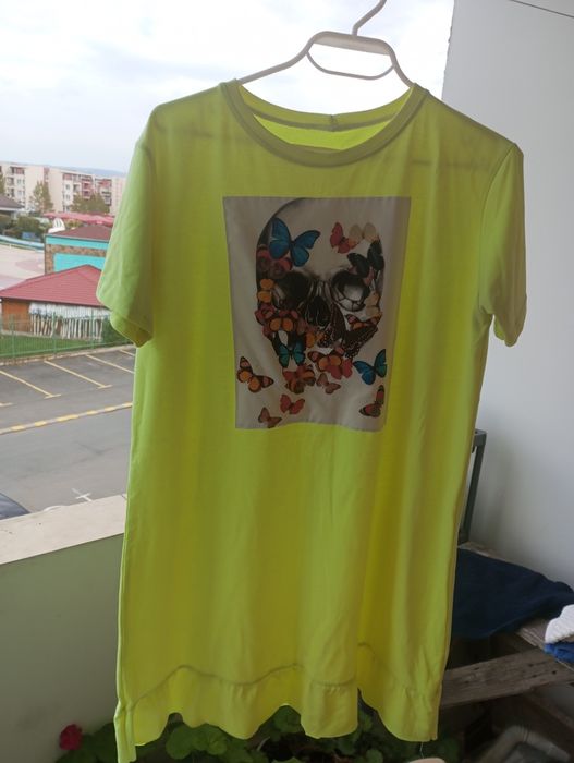 Лятна жълта рокля