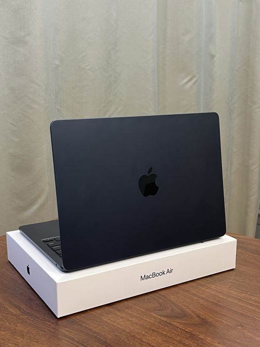 Macbook air M2 8/256