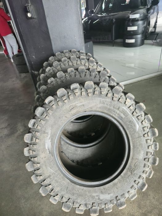 Vand Roți CST de 33 R16  pentru Off-road