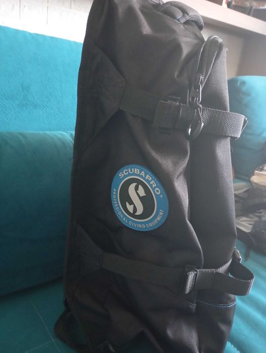 Vând geanta ScubaPro hydros