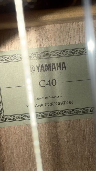 Акустическая гитара Yamaha c40