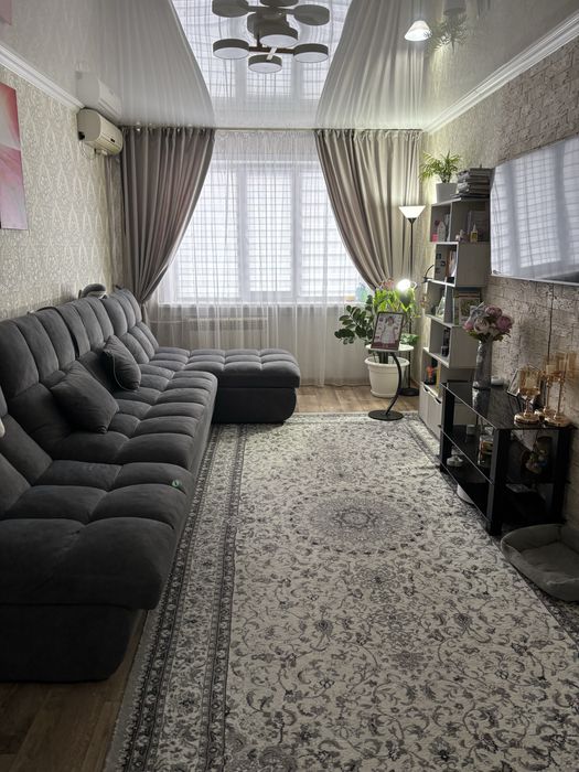 Продам улучшенную 2х ком квартиру