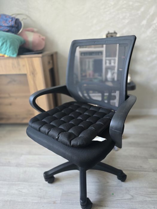 Продам офисное / компьютерное кресло