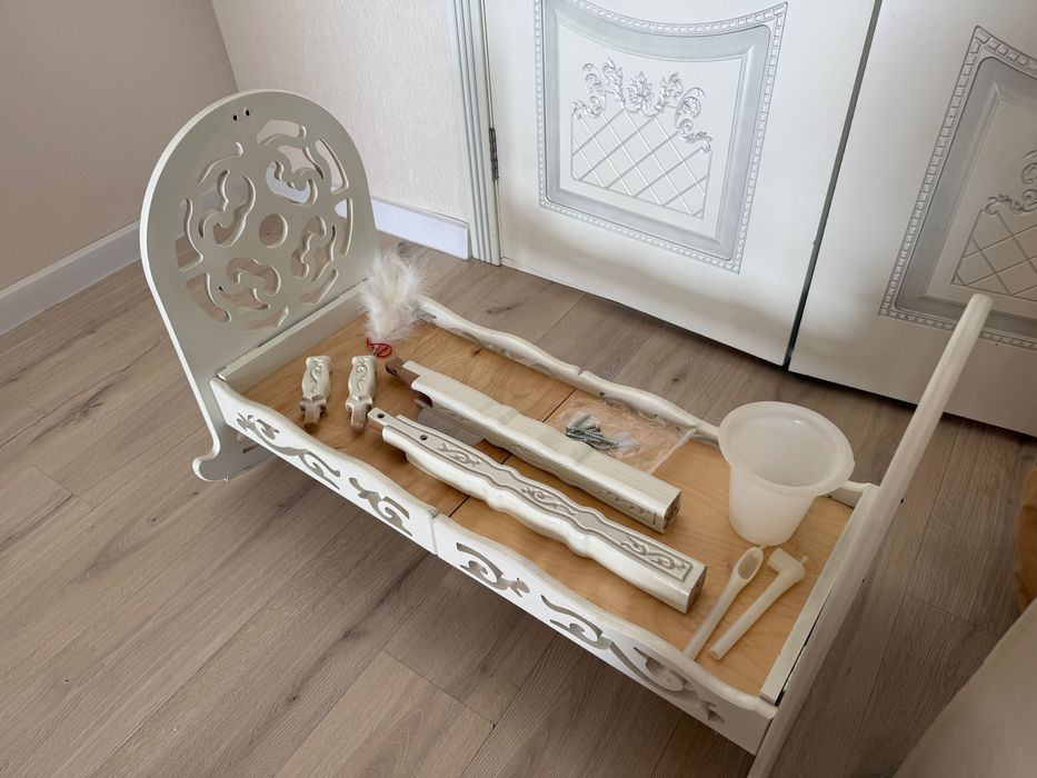 Бесик, бесік, колыбель