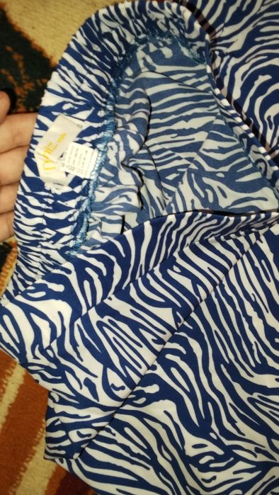 Kofta va yubka sotiladi ayol qizlar uchun