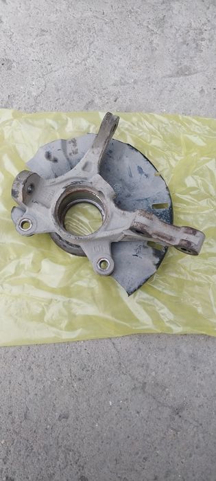 Цапфа передный левый KIA RIO