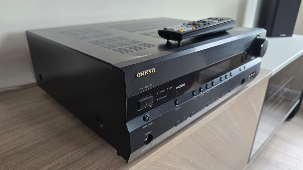 Продавам Onkyo TX-SR506 Ресийвър в Страхотно Състояние