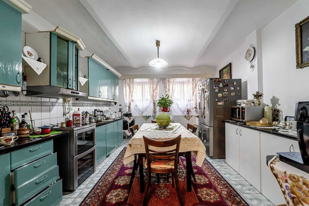 Proprietar vând casă zona centrala