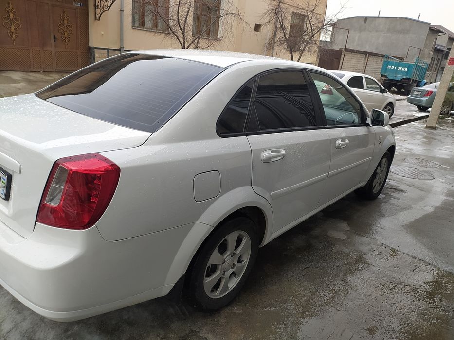 Jentra sotiladi 2019 probeg 122, 3 ta petno, 8600$  luyk yoq