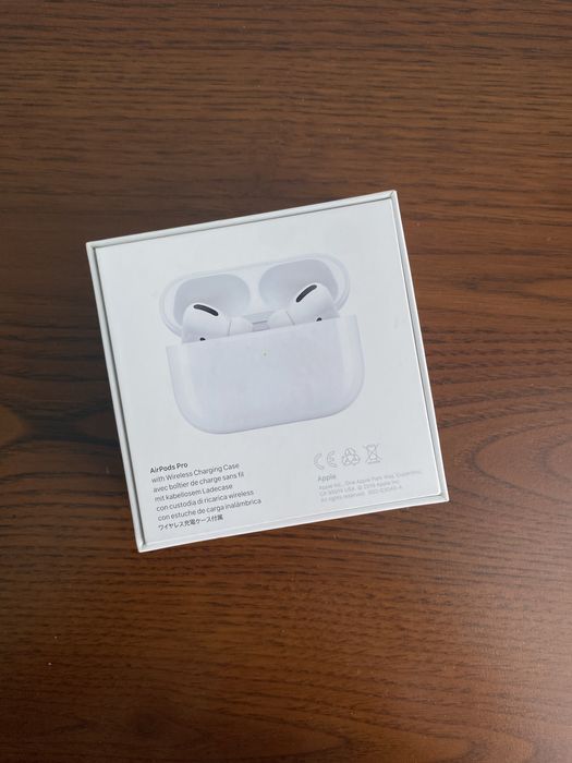 Наушники AirPods Pro