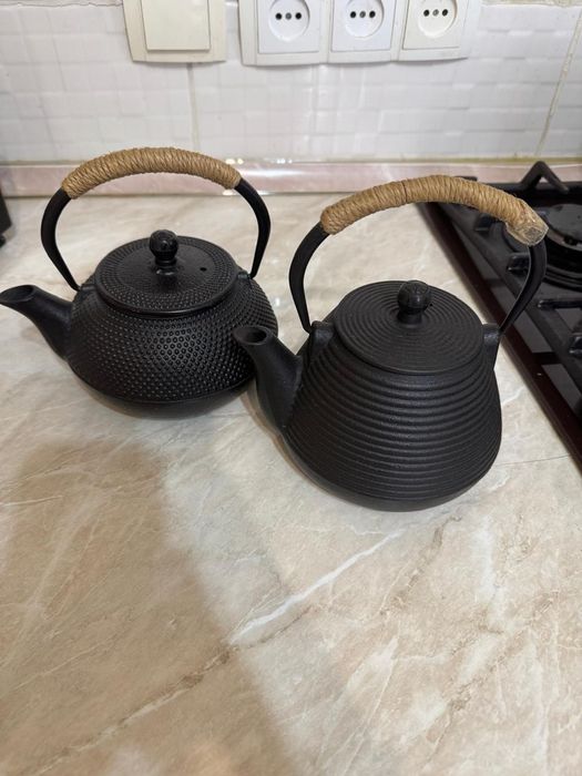Чайники чугунные