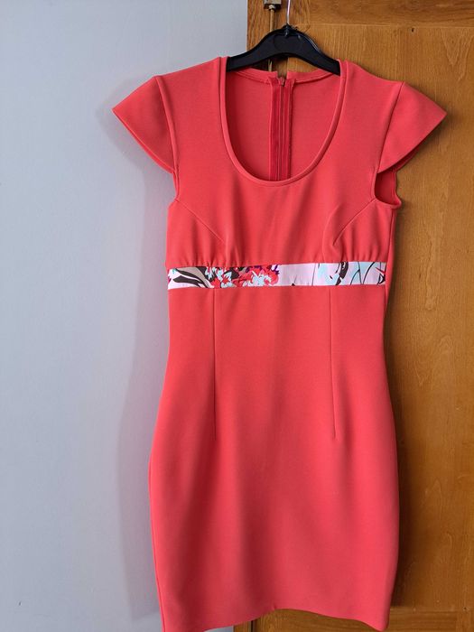 Vand rochie cu sacou cu maneca scurta