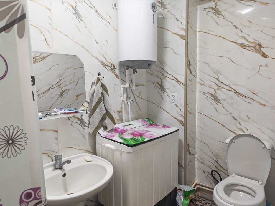 Чирчик атс общежитие сотилади 22 кв