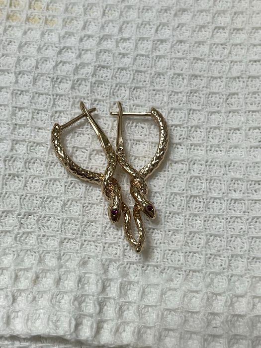 Серьги с камешками