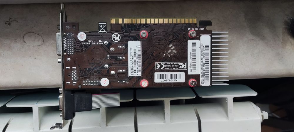 Продавам видеокарта GT520 1024mb