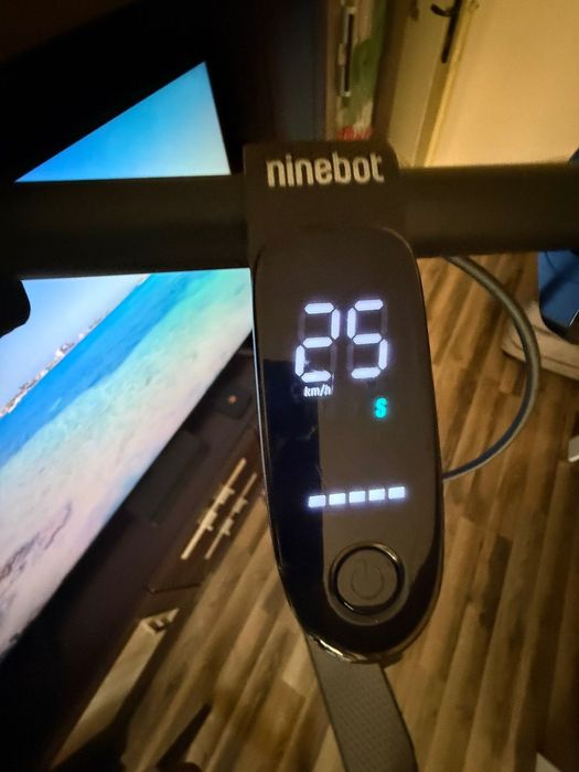 Ninebot Segway F25 – Като нова, само на 245 км! Перфектно състояние