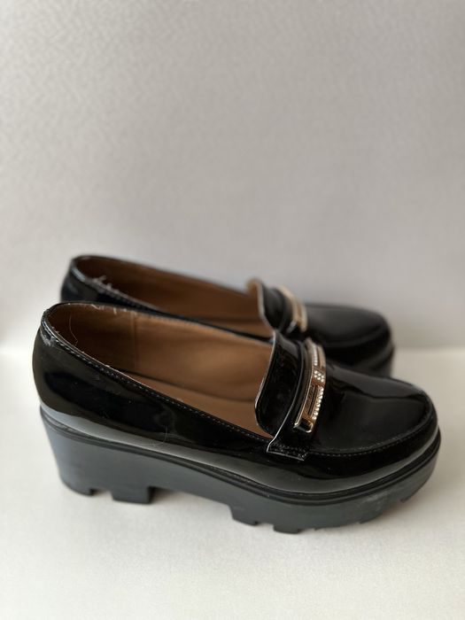 Туфли Лоферы, черные 37 размер