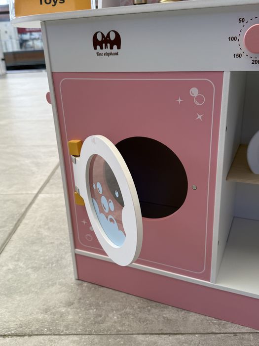 Розовая детская кухня, отличное качество 104x105x26см