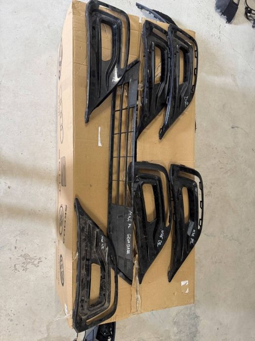 Grila bara fata / grila proiector stanga / grila proiector dreapta