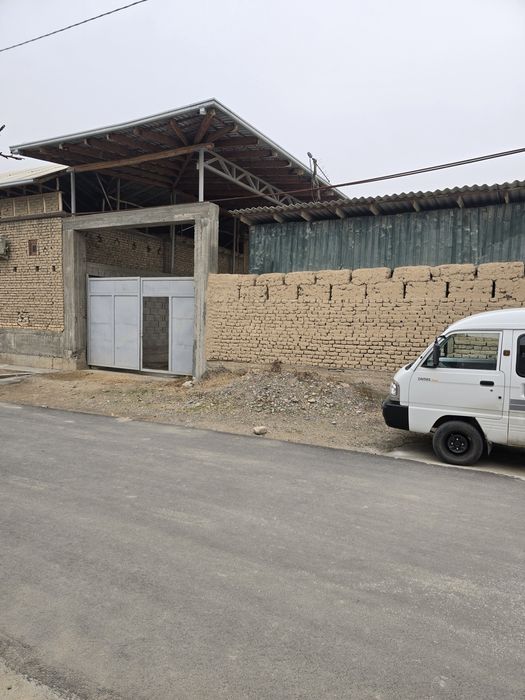 Joy sotiladi  Yoshlik M.F.Y Jiyda ko'chadan