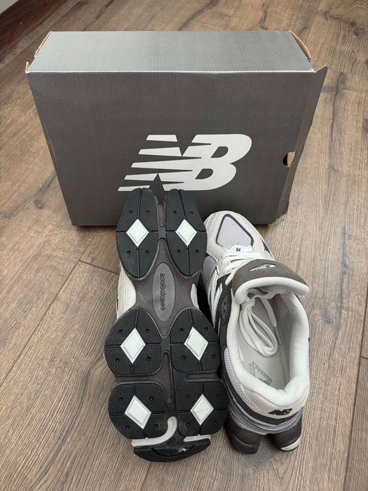 New Balance 9060 white grey