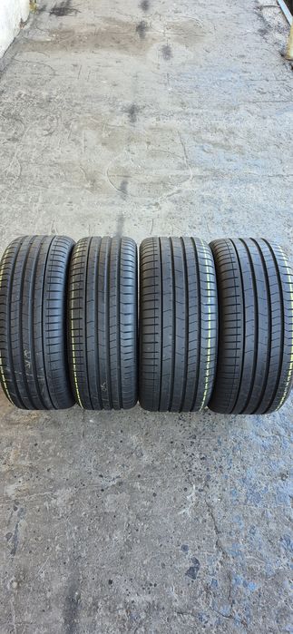 4 anvelope vara runflat ca noi Pirelli,fata 225/40/19,spate 255/35/19,dot 2025.Pretul este pe bucata.