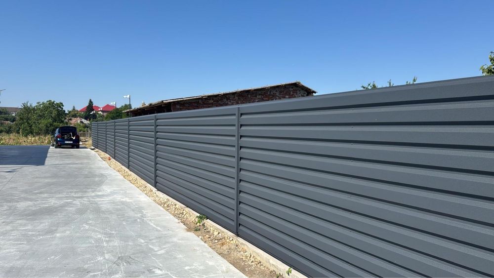 Tablă Cutată Fațadă Gard RAL 7016 gri antracit + stâlpi ornamentali 4m