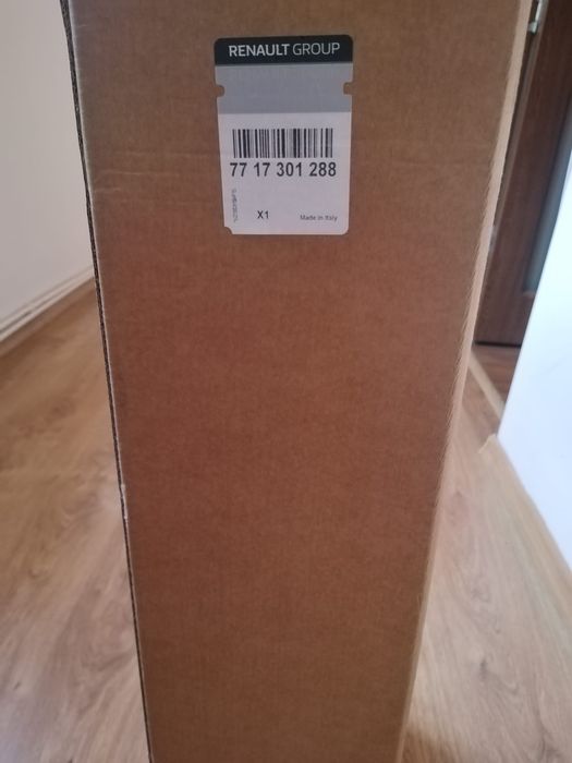 Portbicicleta montat pe atelaj pentru 4 biciclete