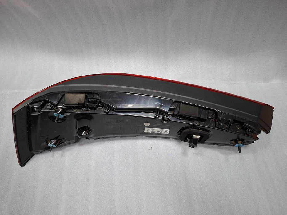 4M0945075D Нов Ляв Стоп Audi Q7 SQ7 Европа