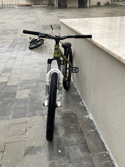 Vand Dirt jumper Drag c1