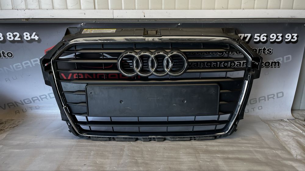 Audi A1 8X предна решетка