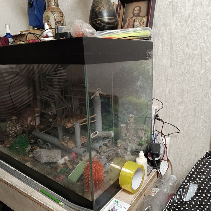 Аквариум и декор