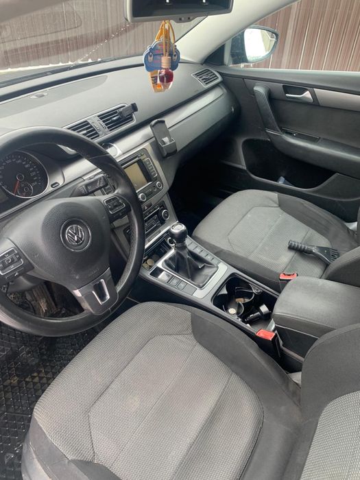 Volkswagen Passat B7 2011 2.0 TDI manual