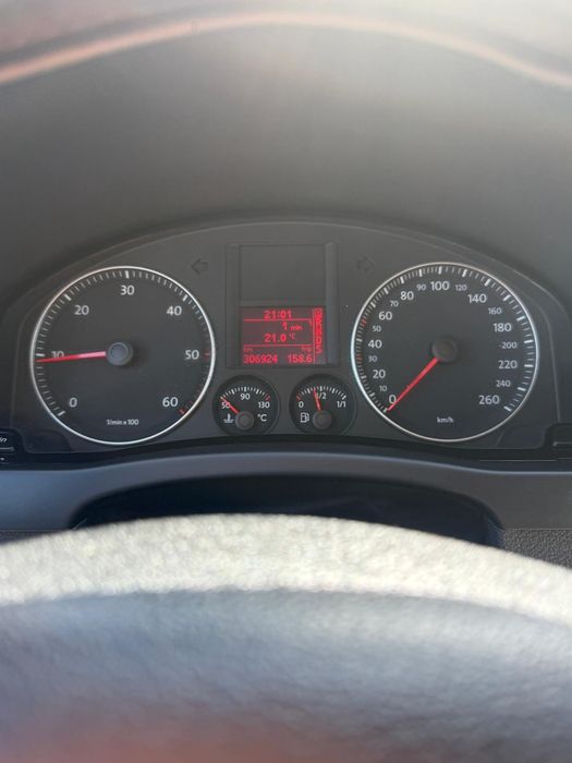 Vând wolsvagen golf 5 plus