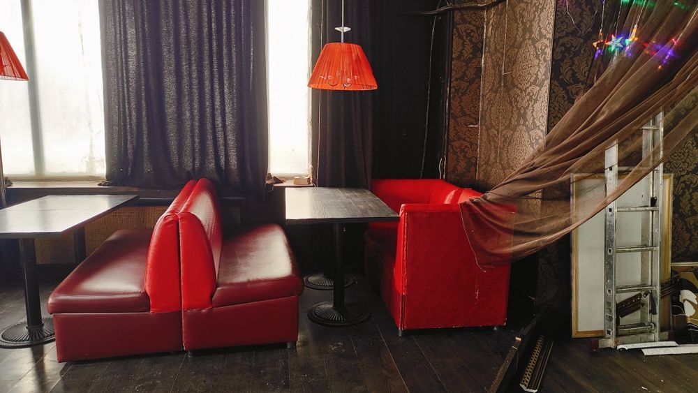 Диваны для кафе баров ресторанов. СРОЧНО !