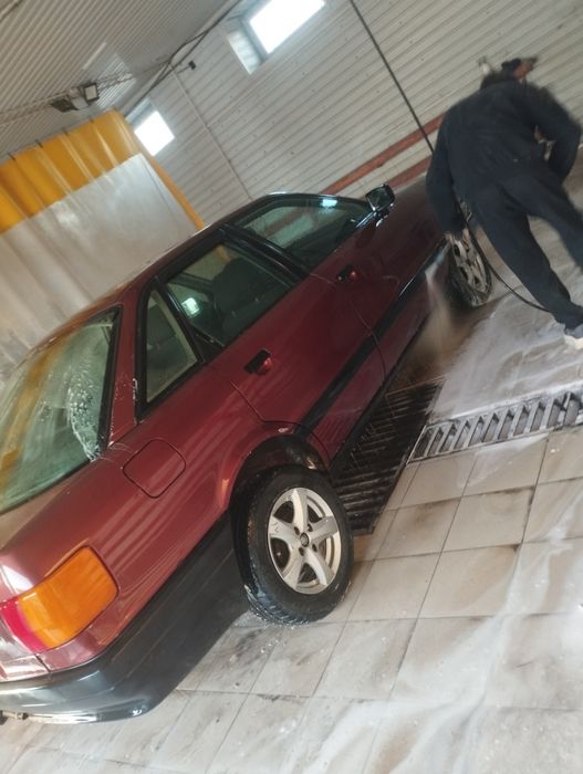 Продам Ауди 80 б3