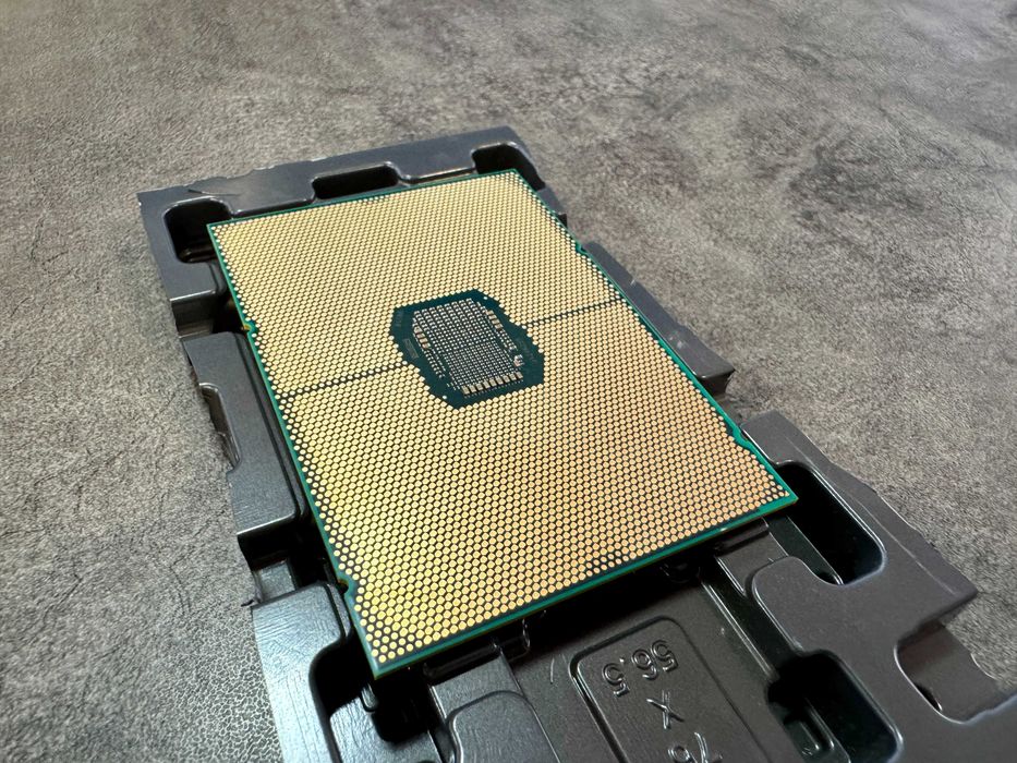 Серверный процессор Intel Xeon Silver 4309Y (Socket S4189)