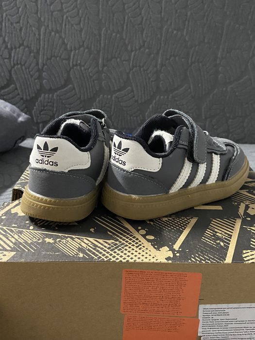 Кроссовки детские , кеды