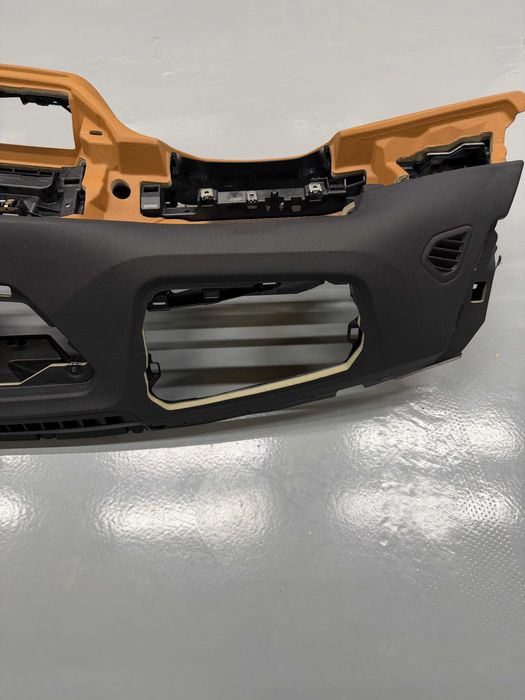 BMW G20 арматурно табло цвят cognac с airbag модул