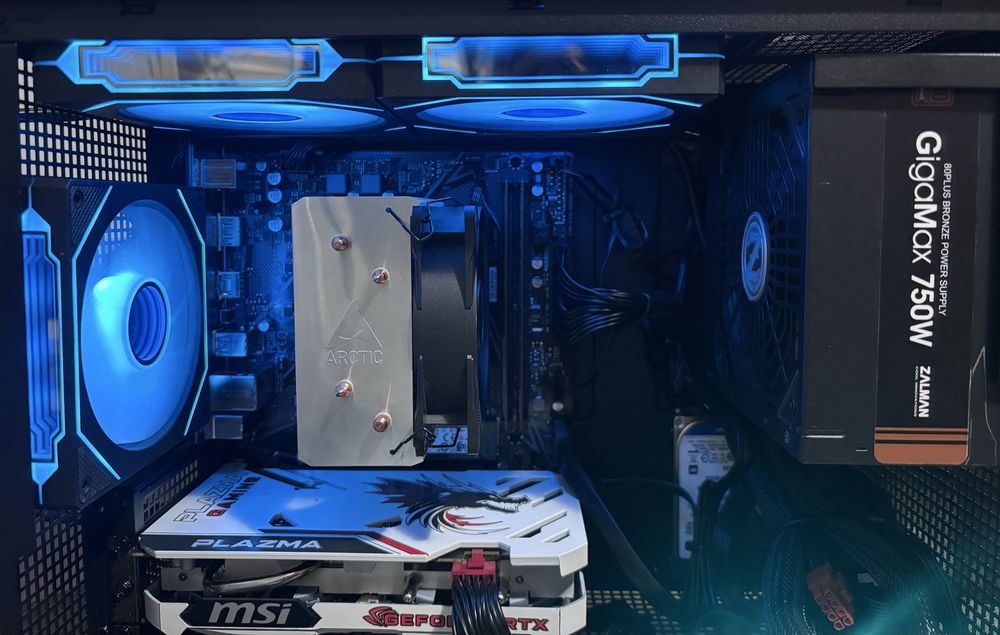 Геймърски сетъп/компютър Ryzen 5600XT/RTX4060 8GB/16 Ram/512 ssd/750 HDD/750W +Монитор LG Ultrawide, периферия.