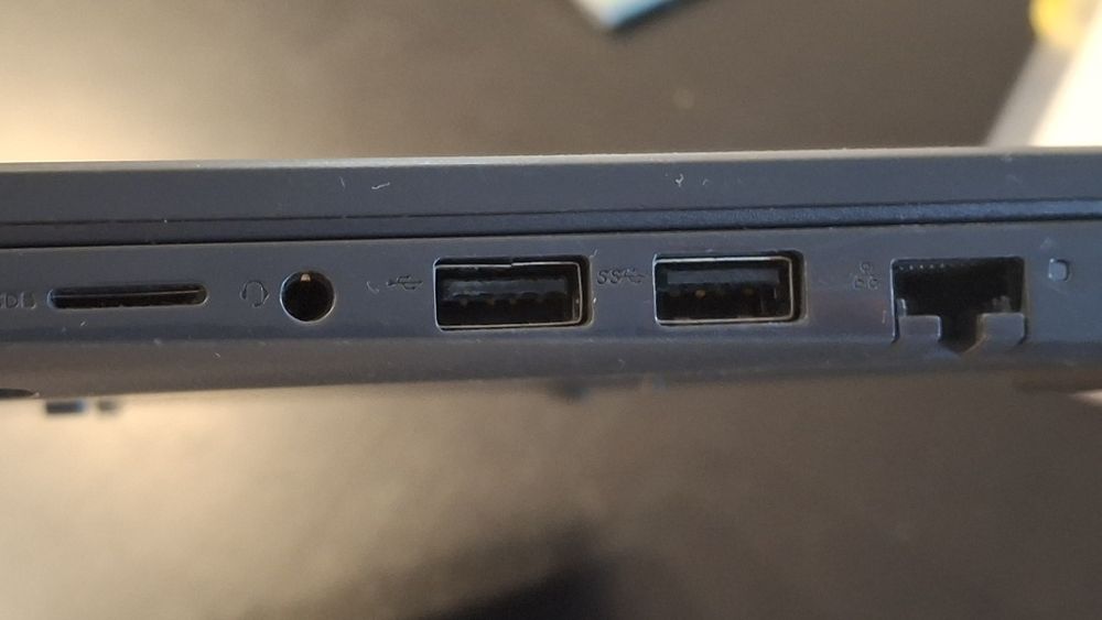 Laptop Dell Latitude 3410