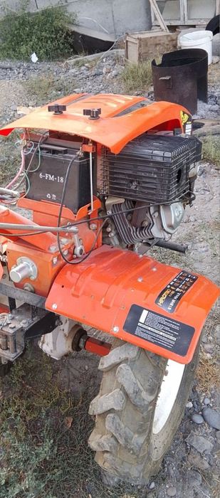 Motokultuatr sotiladi 18hp