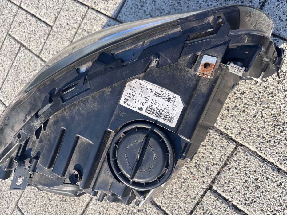 Far stanga/ Far dreapta BMW F10 / F11 LCI Facelift Bixenon Adaptiv