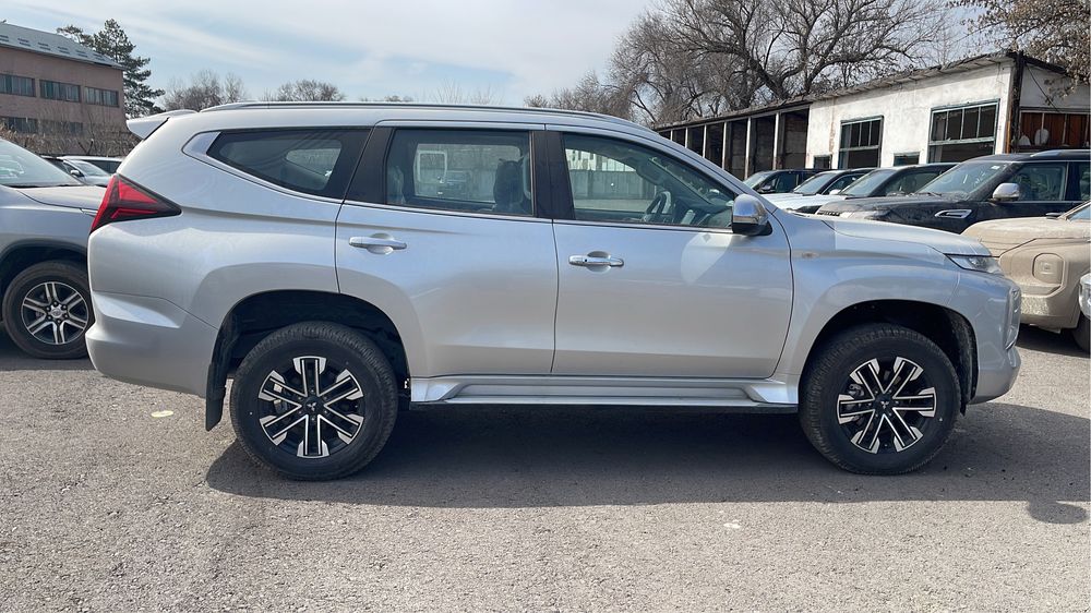 Монтеро спорт