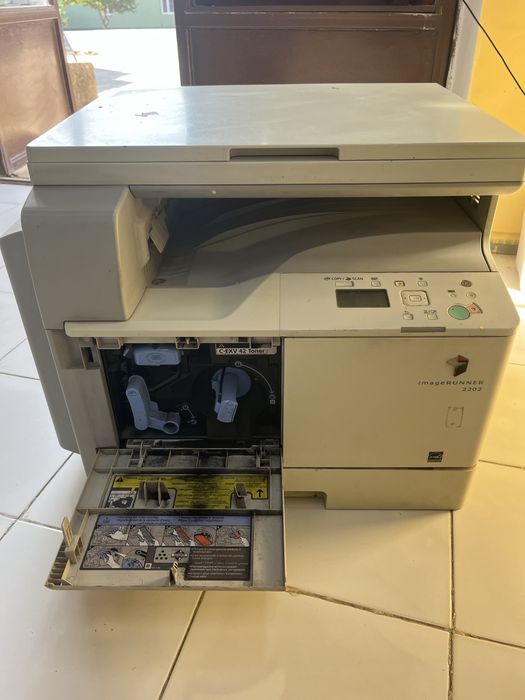 Sotiladi — Canon imageRUNNER 2202
