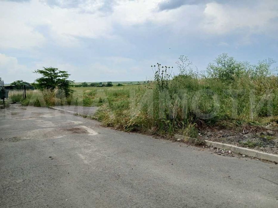 Парцел за жилищно строителство в кв. Ветрен, гр. Бургас