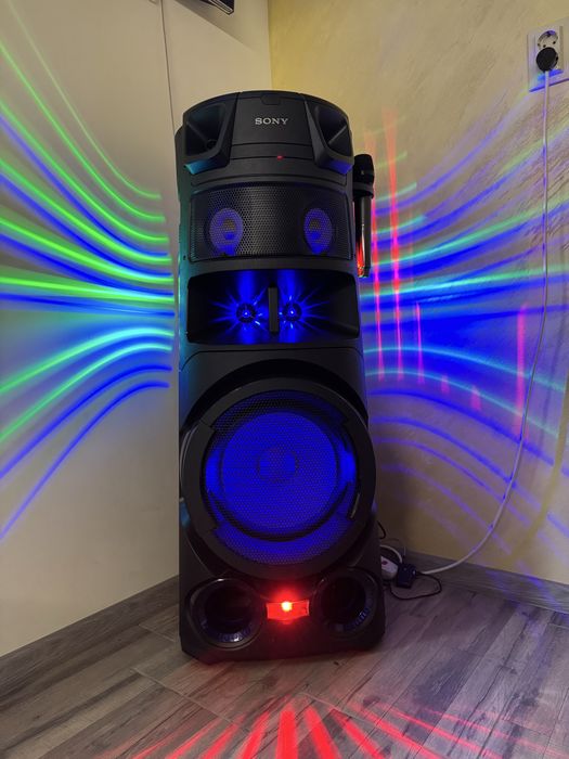 SONY  модел  MHC-V83D