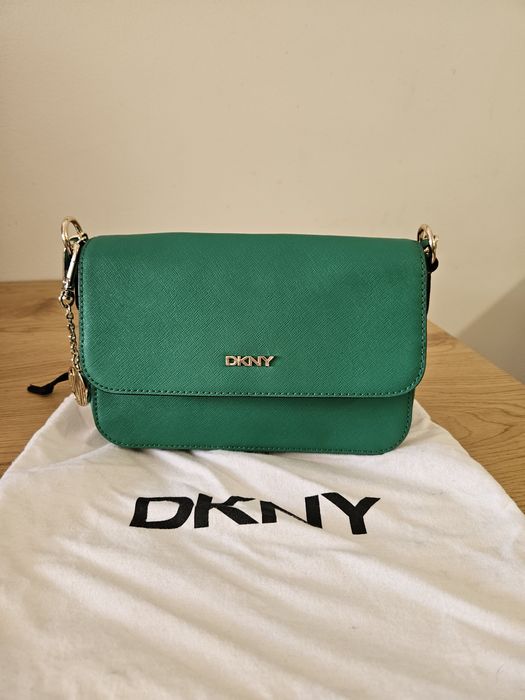 Дамска чанта DKNY