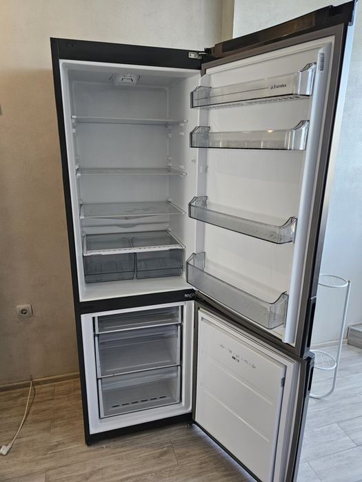 Хладилник  Eurolux с камера