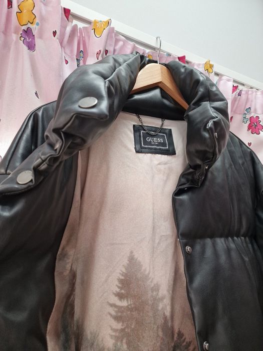 Ново Дамско яке Guess